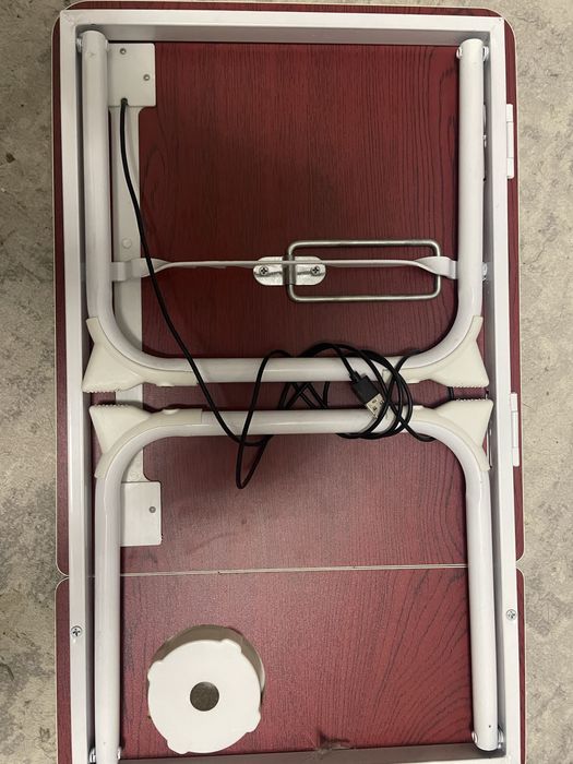 продам столик новый