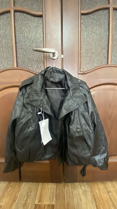 Кожаная женская куртка