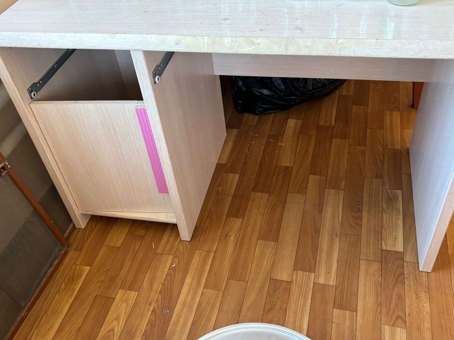 Три шкафа, комод и журнальный стол и т.д