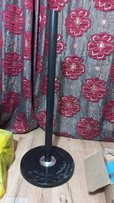 Продам стойку Трубу На Запчасти, верней части нету.