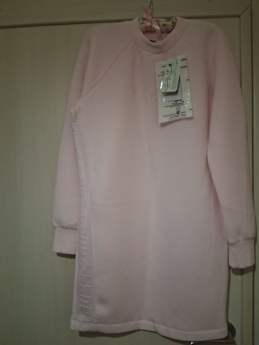 Рокля"Guess"-S размер