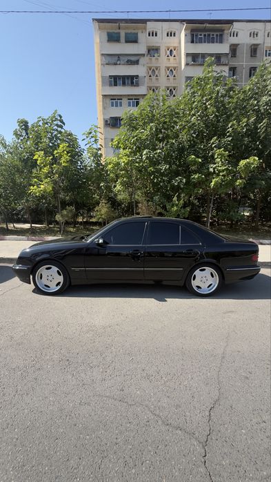 Mersdes 210 moshina juda alo olasiz tayor haydiz siz
