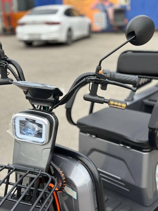 Трицикл X-Treme с кузовом