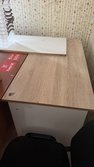 Продам стол и стулья