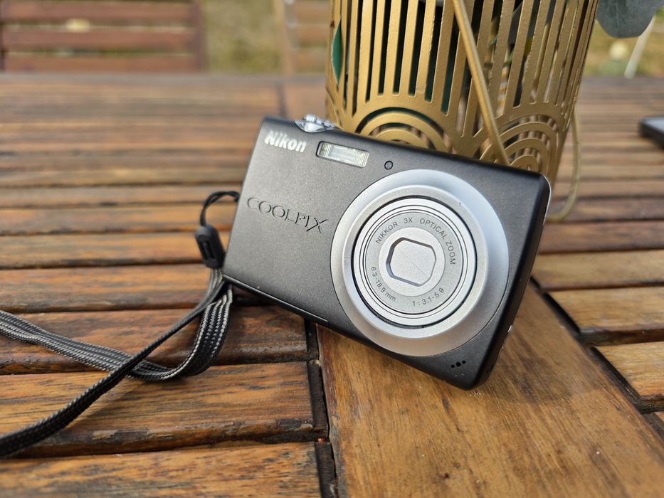 Nikon Coolpix S203