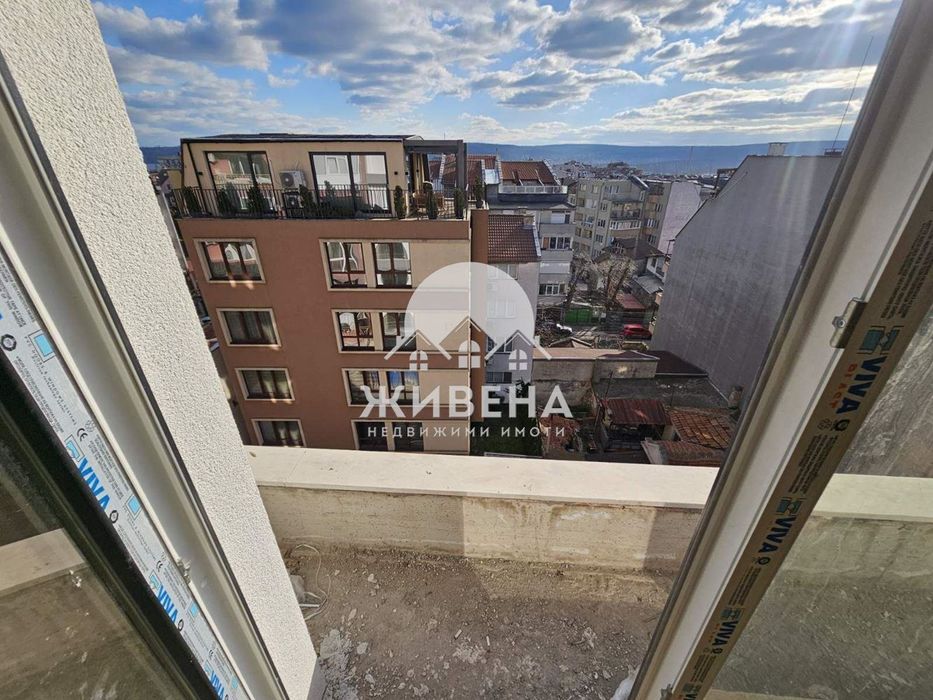 Продава се Тристаен апартамент в Варна, Погреби - 97 кв.м за 1210 €/кв.м - Снимка #2