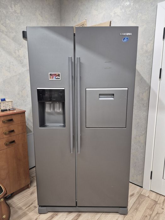 Холодильник двухдверный самсунг