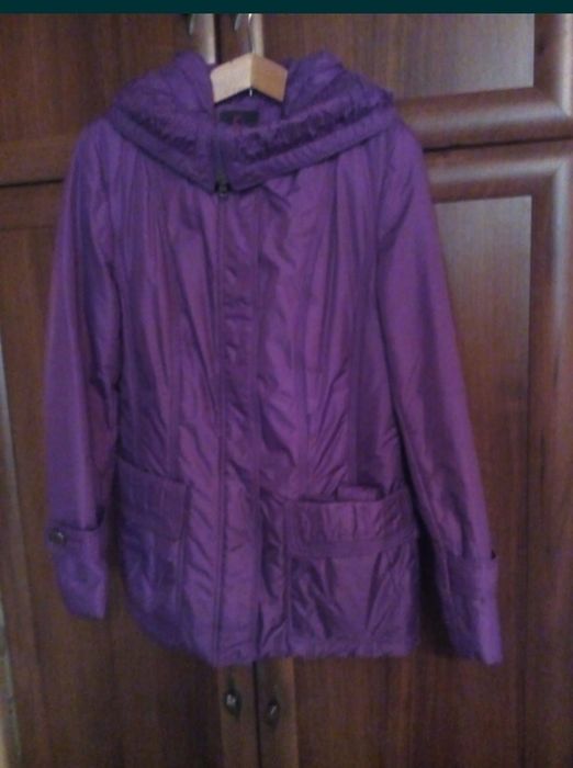 Продам куртку р.48-50