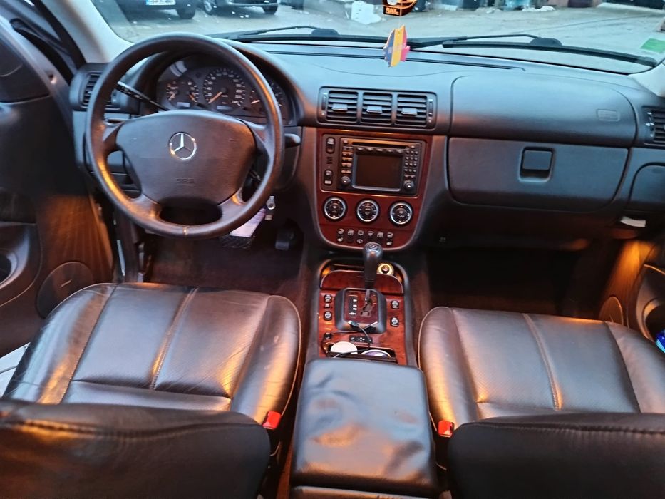 Mercedes-Benz ML 270