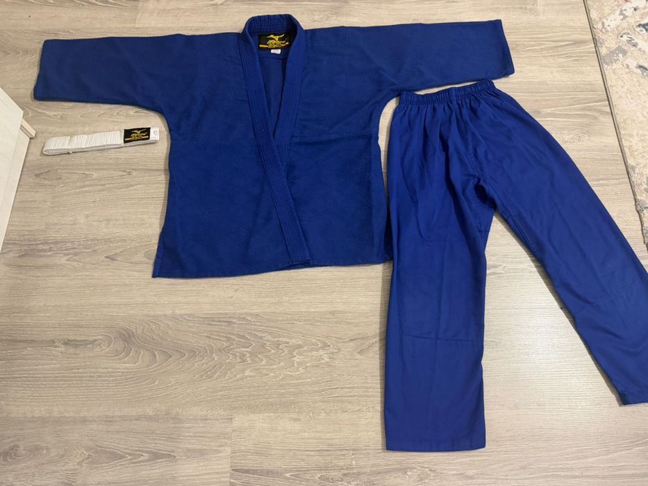 продам кимоно для дзюдо