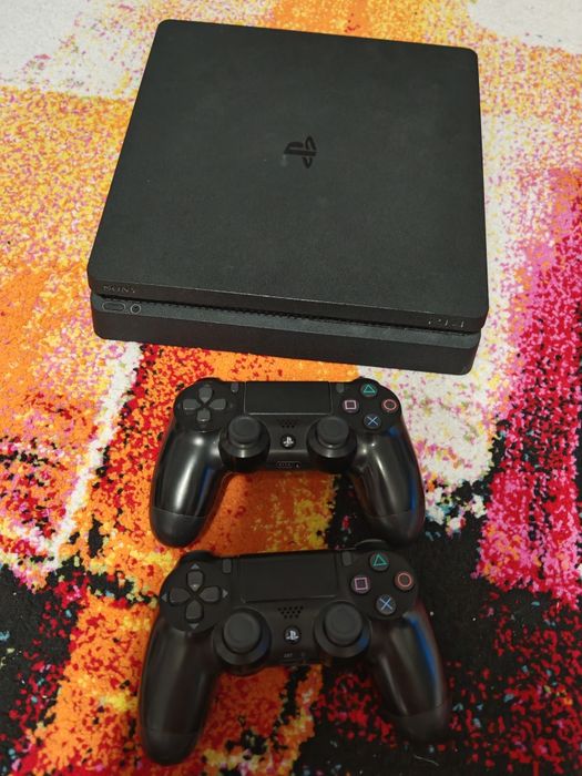 PS4 500 gb + 10 jocuri – GATA DE JOC!
