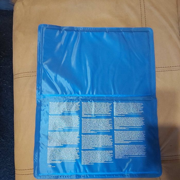 Охлаждаща постелка за котки и малки кучета, 52/42 см