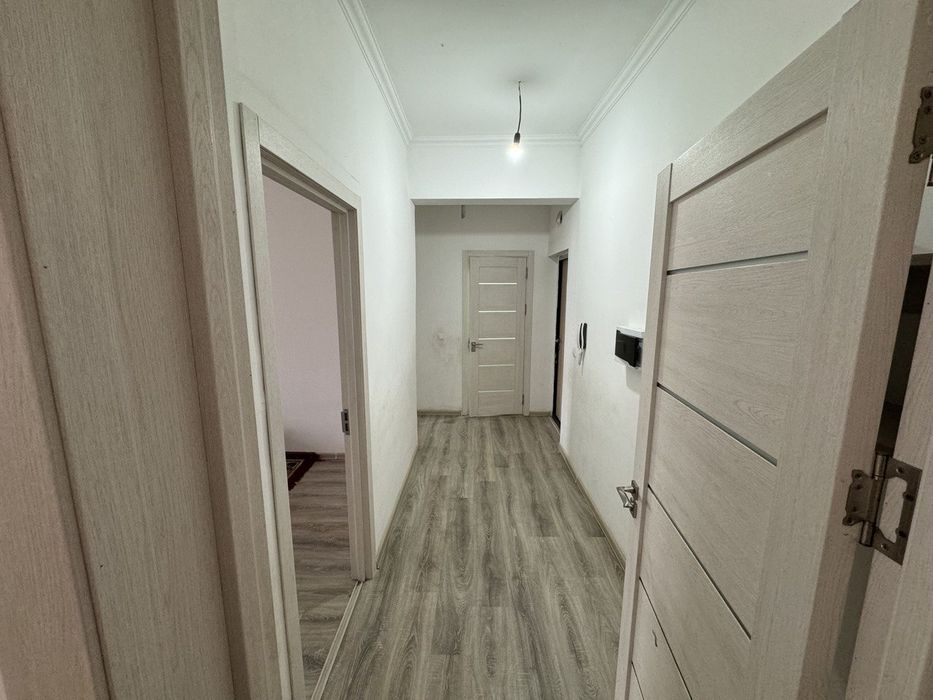 Янги хаёт тумани, Янги дархонда 2 хонали уй оилага арендага берилади.