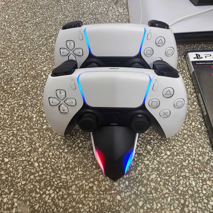 Камуфлажен PlayStation 5 с 2 джойстика, 4 топ игри, 2 охлаждания, PS5