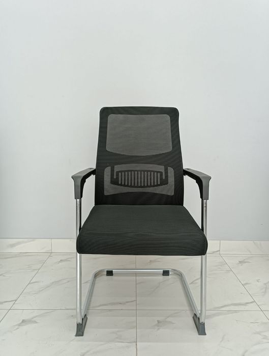 Офисное кресло Visitor 008