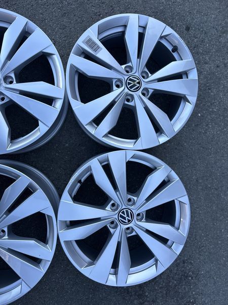 18цола Vw Фолксваген Volkswagen Оригинални 4бр