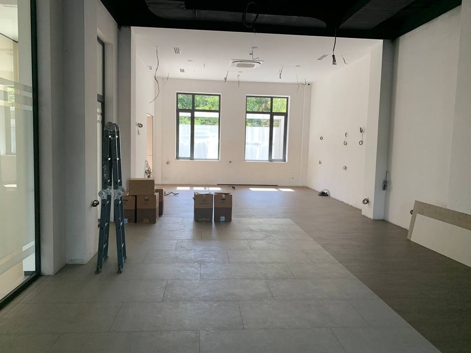 Аренда помещения под кафе в новом Бизнес-Центре   (ТЛ)