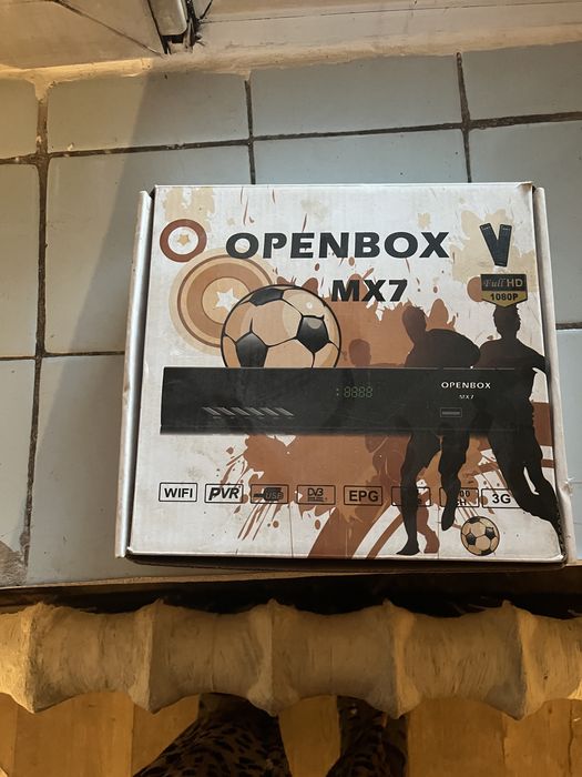 Приставка для игр, телевизор