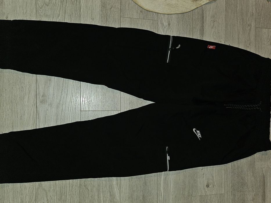 Vand pantaloni de dama Nike L