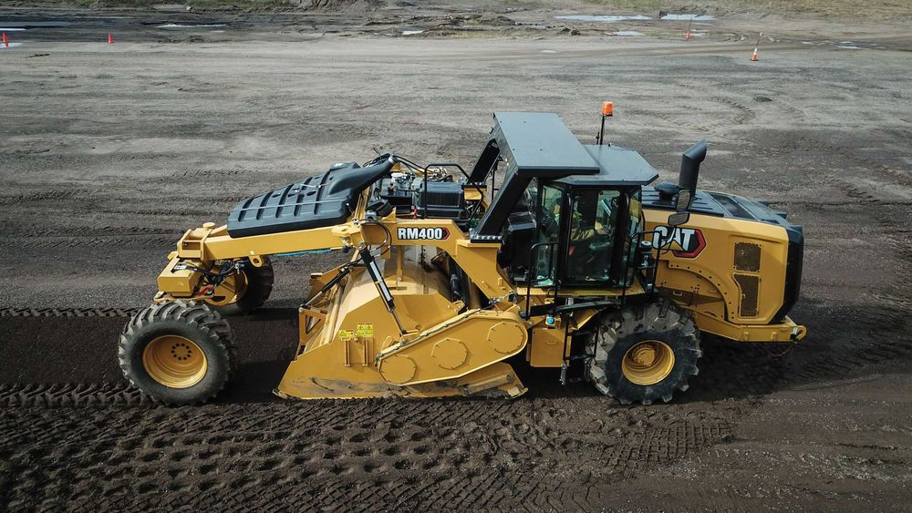 Машина для регенерации и стабилизации дорог CAT [RM400]