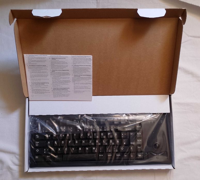 Компютрарна клавиатура  Cherry G84-4400