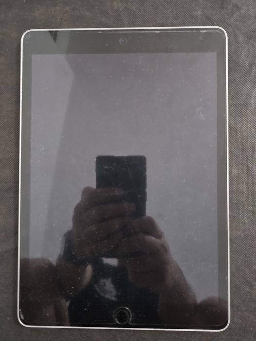 IPAD 9 Impecabila dar nefunctionala pt piese