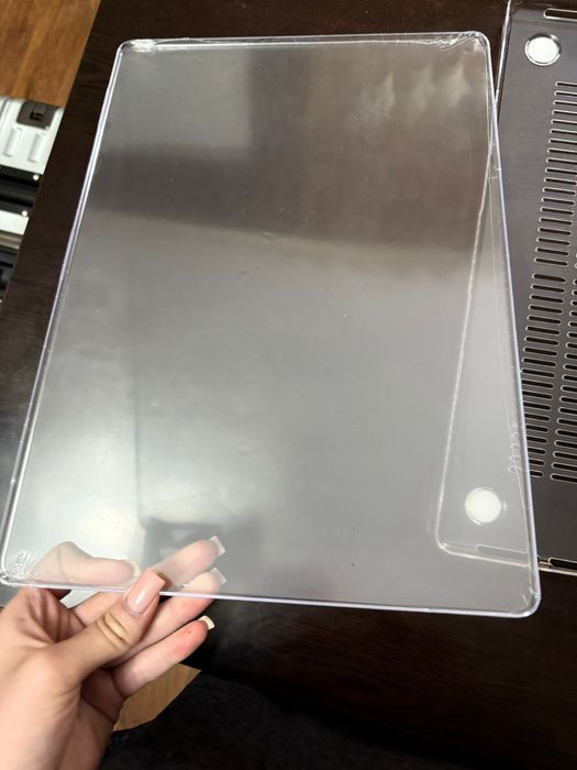 Продам чехол на Mac Book
