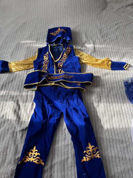 Продам национальные костюмы