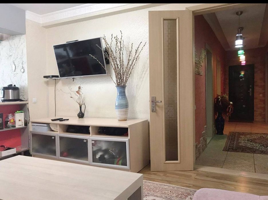 Uy sotiladi(2 xonali), remonti juda yaxshi!