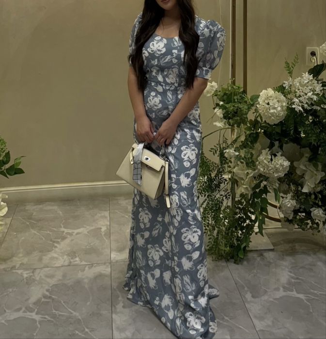 Идеальное платье в нежно- голубом цвете