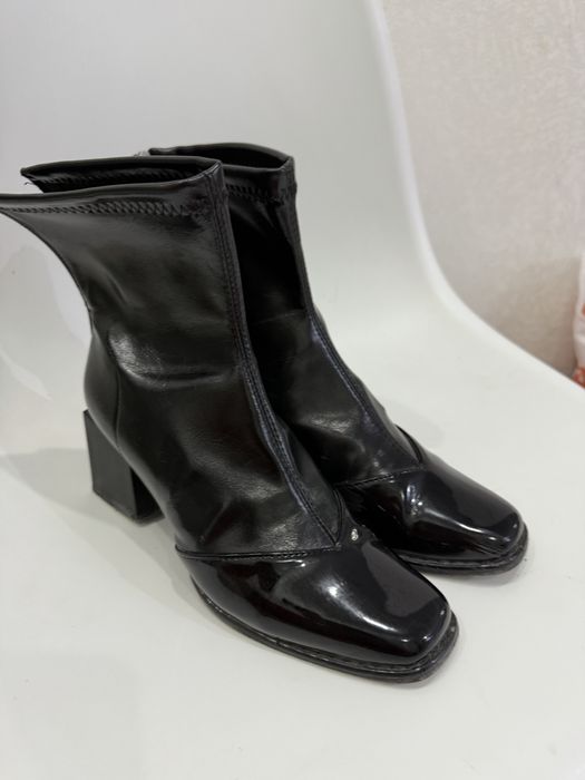 Продам обувь за всё 5000 тг!!!