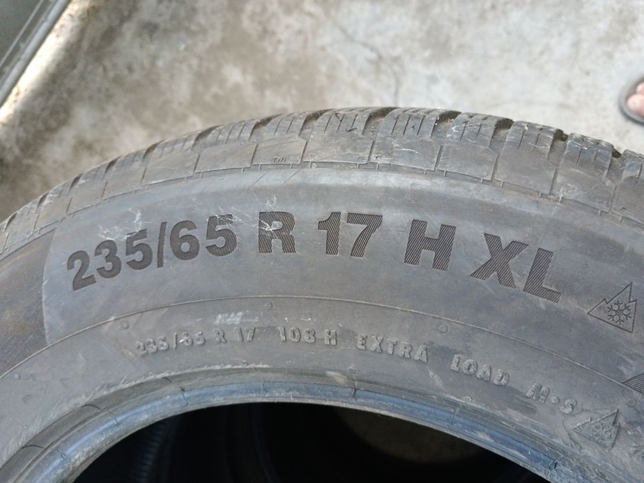 Continental Vinter contact 235/65/17 XL
