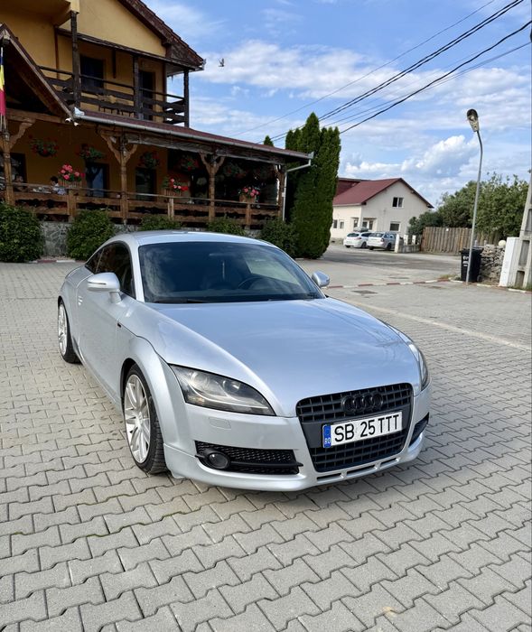 AUDI TT