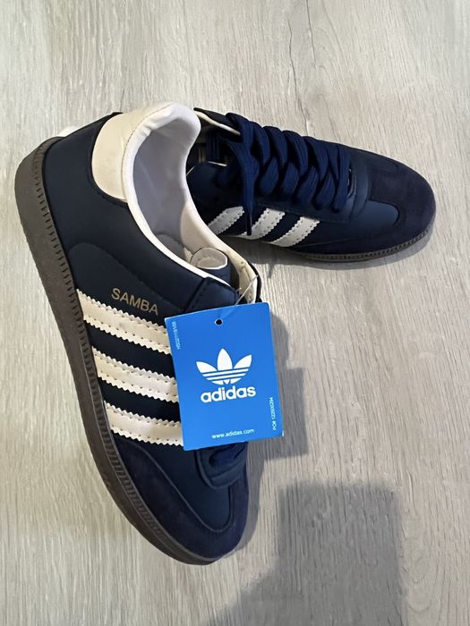 Продам кроссовки