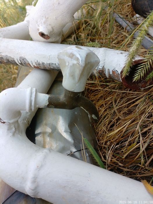 Трубы с кранами.