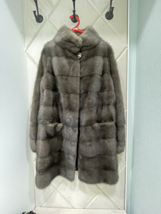 Продам норковую шубу
