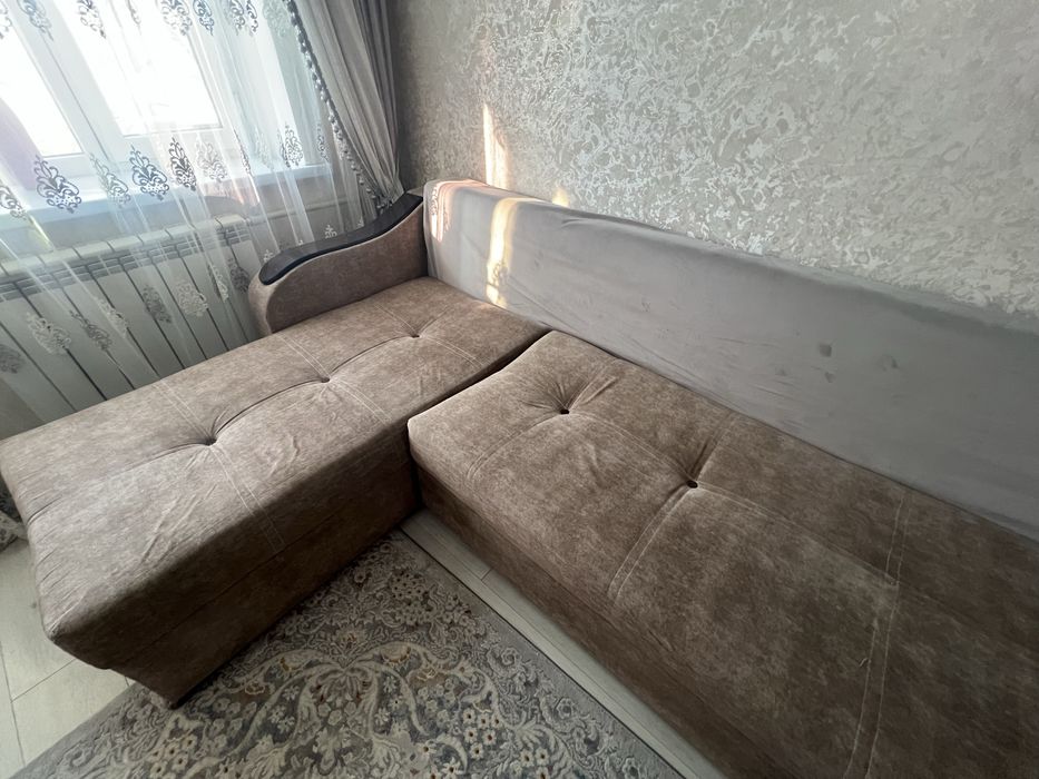 Диван,кровать срочно