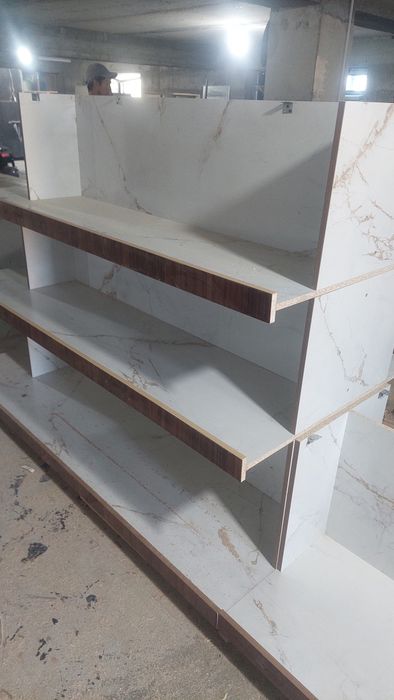 Mebel jihozlari do'kon rastalari