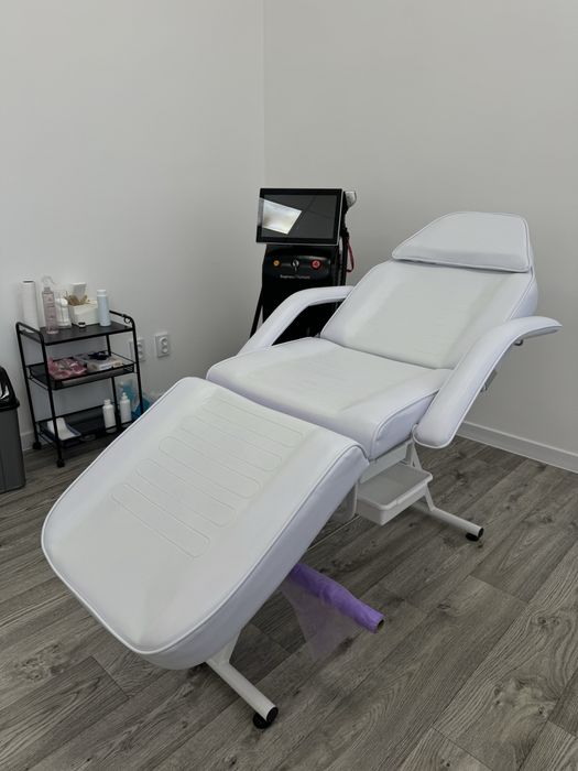 Продам кушетку для мастеров