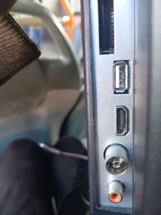Monitor TV akay este în stare buna