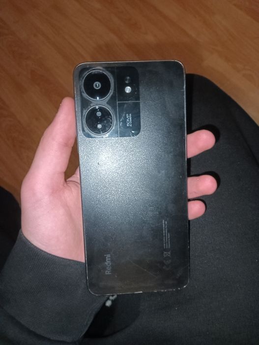 Vând redmi 13c display defect