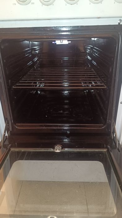 Продам ЭЛЕКТРО-плиту 15.000