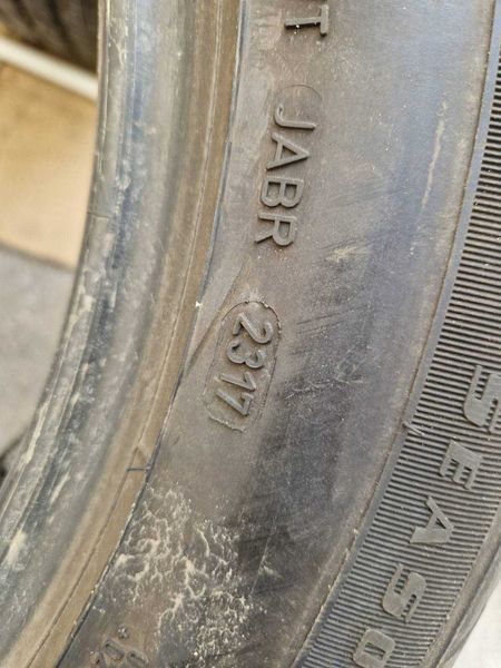 2 Goodyear R19 265/50
всесезонни гуми
DOT2317