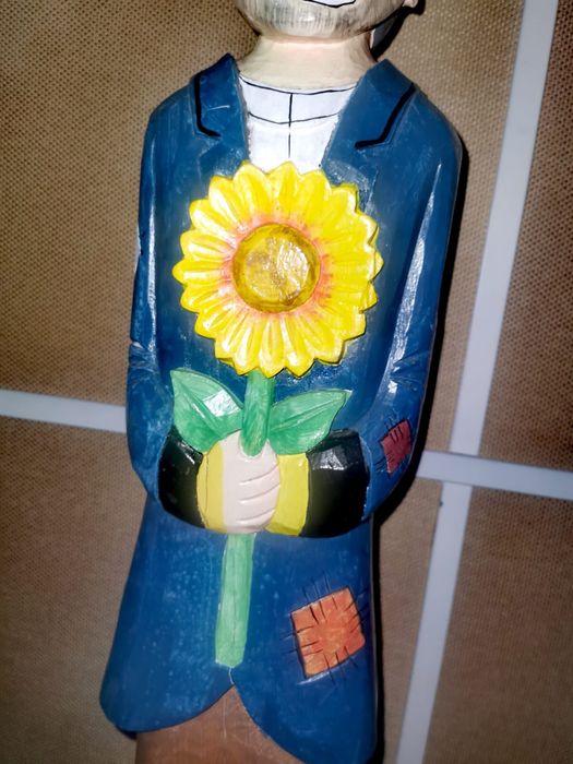 Антикварна дървена фигура на клуон държащ слънчоглед 2бр. размер h95см