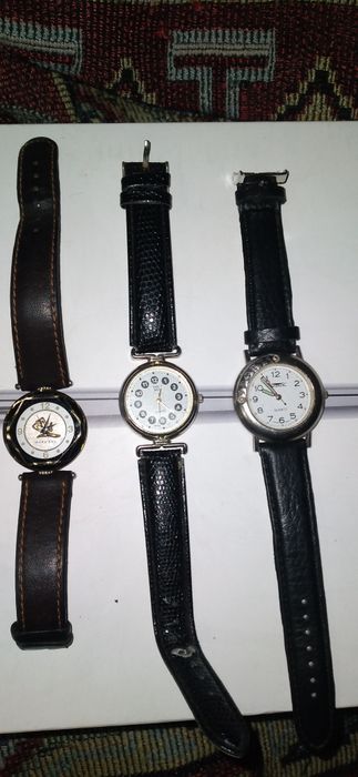 Разные часы Читайте описании Смотрите 8 фото