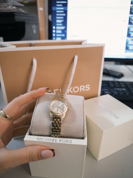 Часы женские michael kors