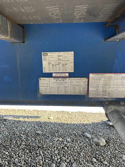 Semi remorca Box , Acerbi -Viverti ,An 2007,punti BwP, pe Discuri