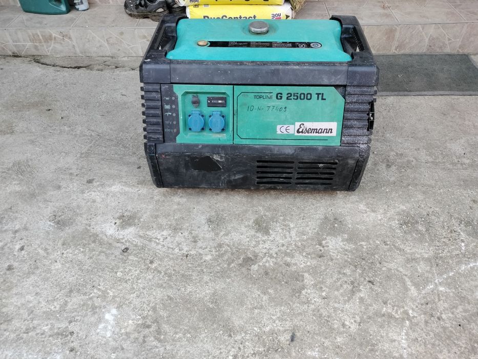 Vând 2 mașini de spălat.