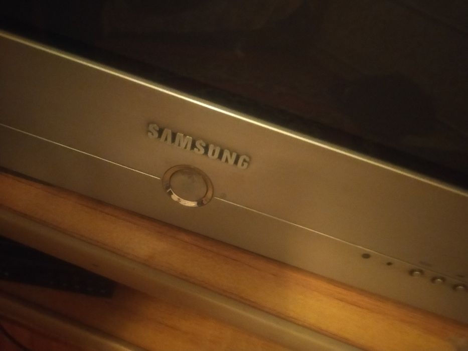 Продам телевизор