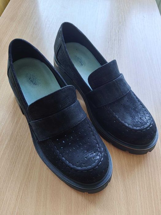 Обувки, черни, велурени